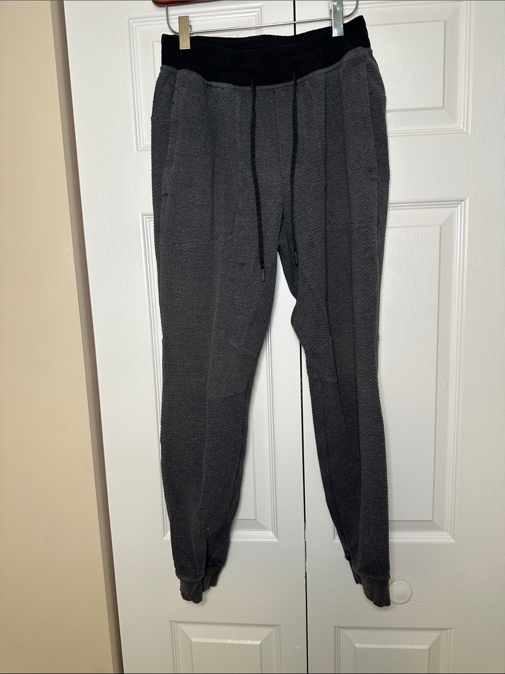 Lululemon Men's Dark Gray Knit Jogger Pants - Casual Drawstring Waist
